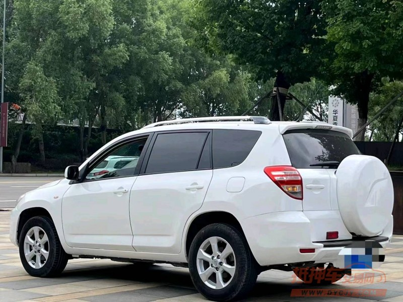 沈阳13年丰田RAV4荣放8