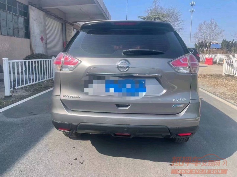 济南15年日产奇骏4