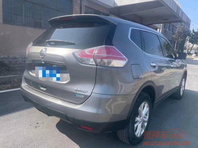 济南15年日产奇骏5