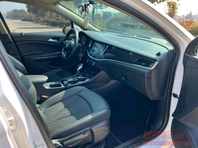 盐城17年别克威朗4