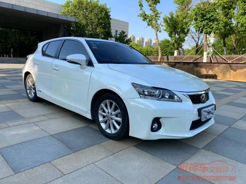 沈阳13年雷克萨斯CT3