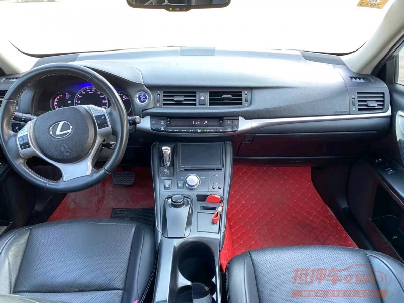 沈阳13年雷克萨斯CT5