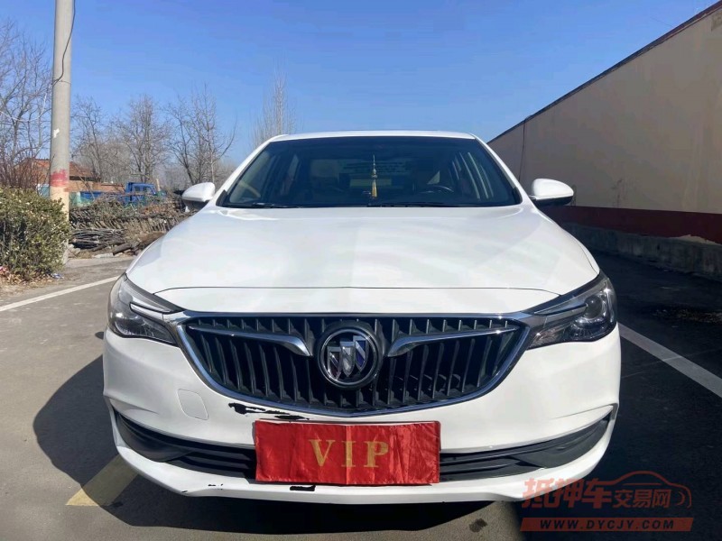 青岛18年别克英朗1