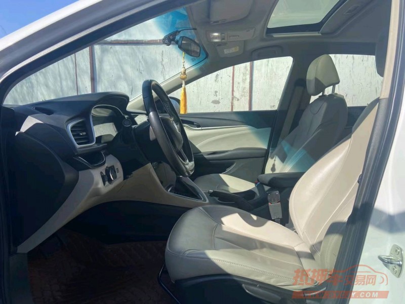 青岛18年别克英朗5