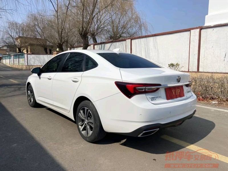 青岛20年别克威朗3