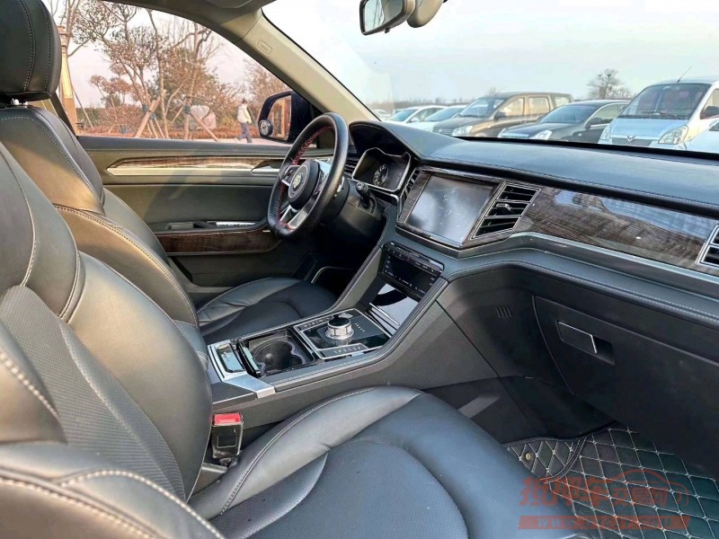 济南18年众泰大迈X78