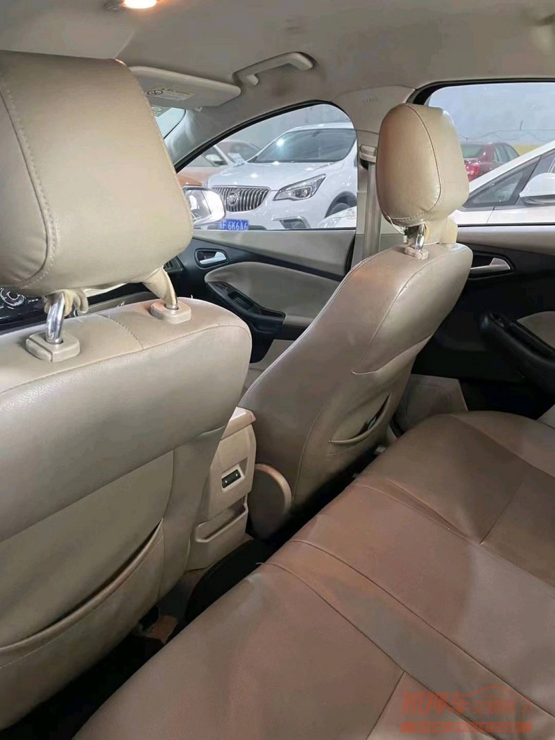 保定17年福特福克斯5