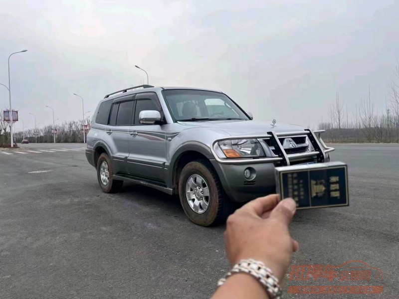 北京09年三菱帕杰罗7