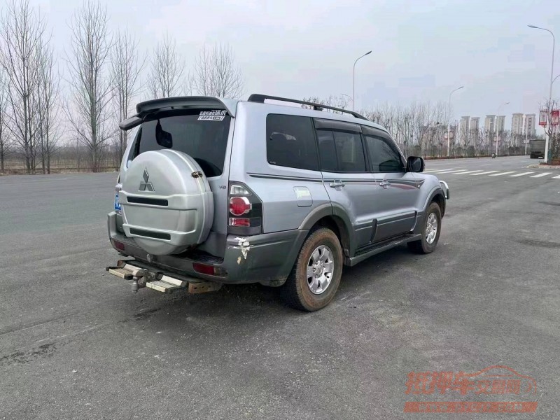 北京09年三菱帕杰罗3