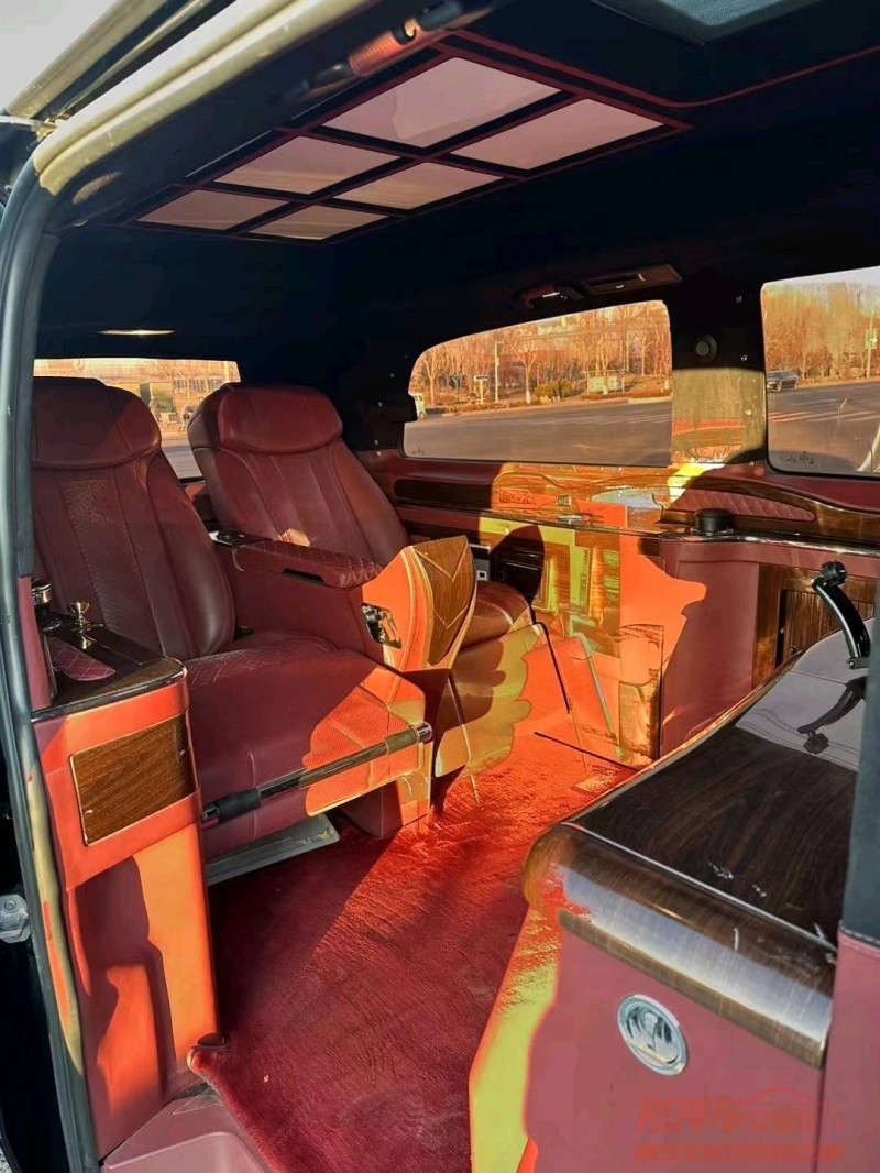 邯郸17年奔驰威霆4