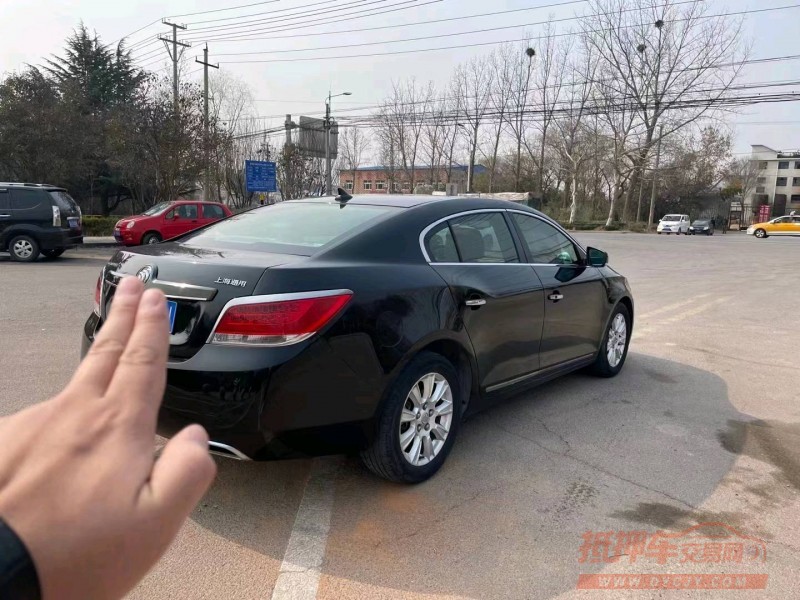 枣庄12年别克君越6