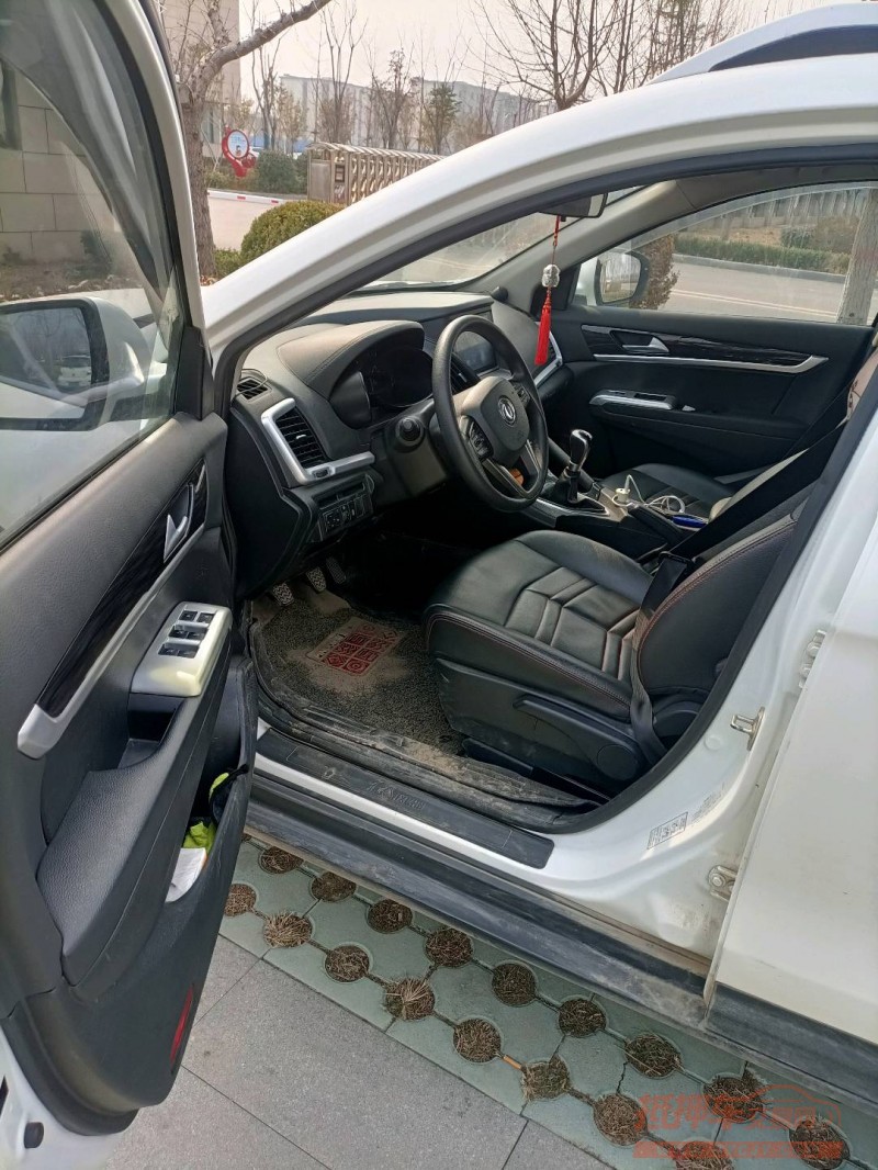 北京16年东风AX7pro1