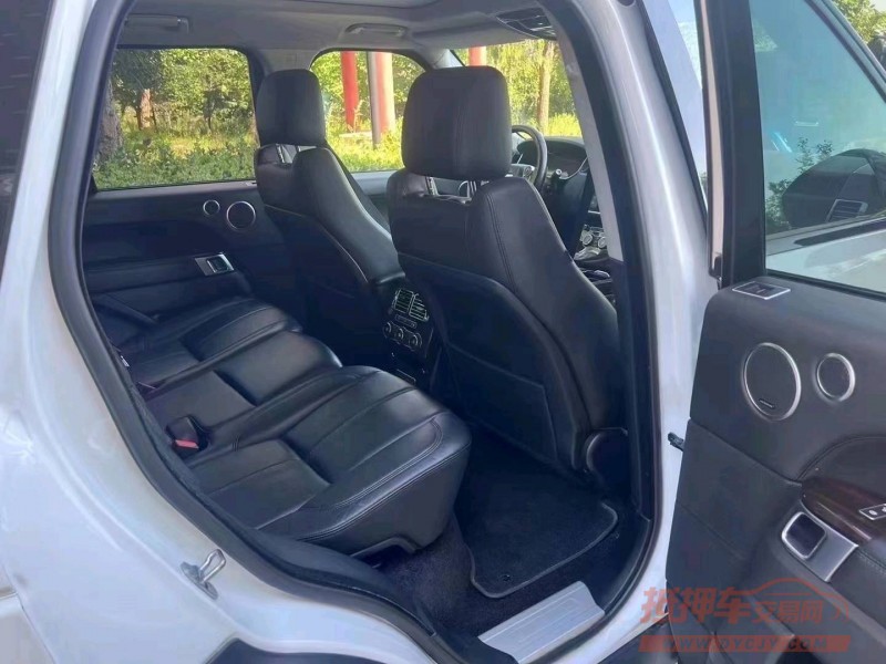 青岛17年路虎揽胜行政6