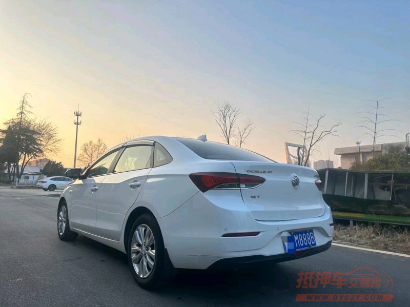 枣庄18年别克英朗5