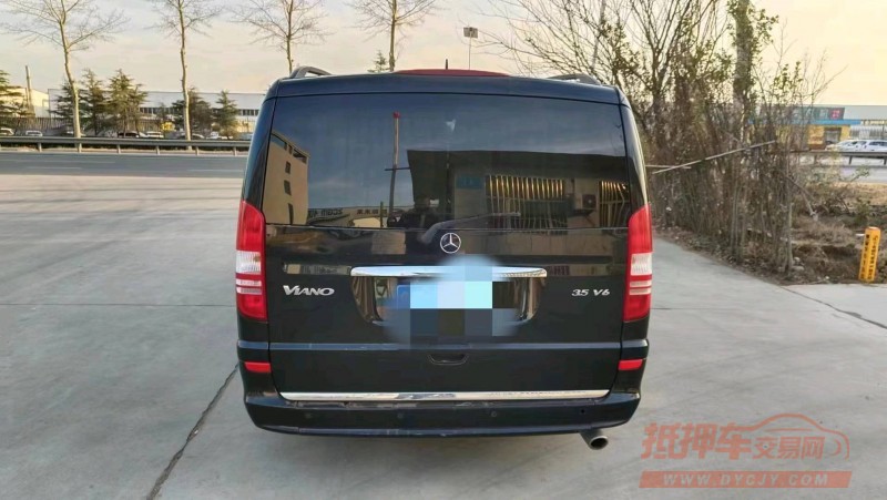 枣庄15年奔驰唯雅诺9