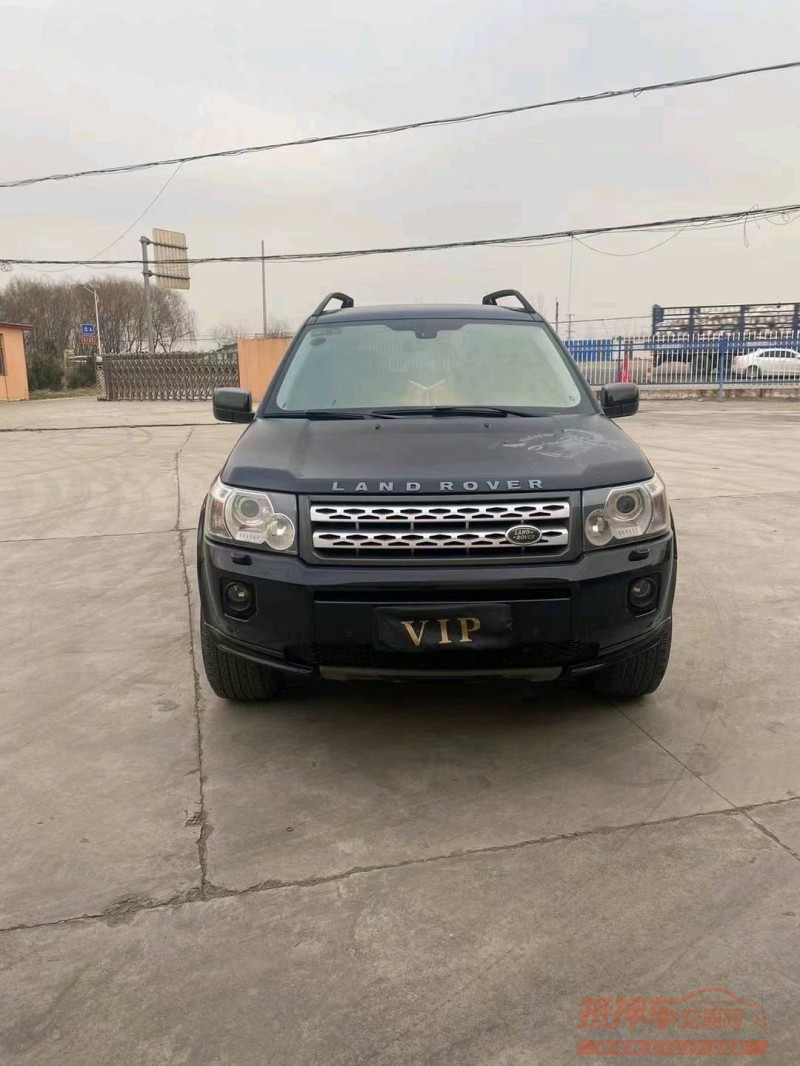 济宁12年路虎神行者1