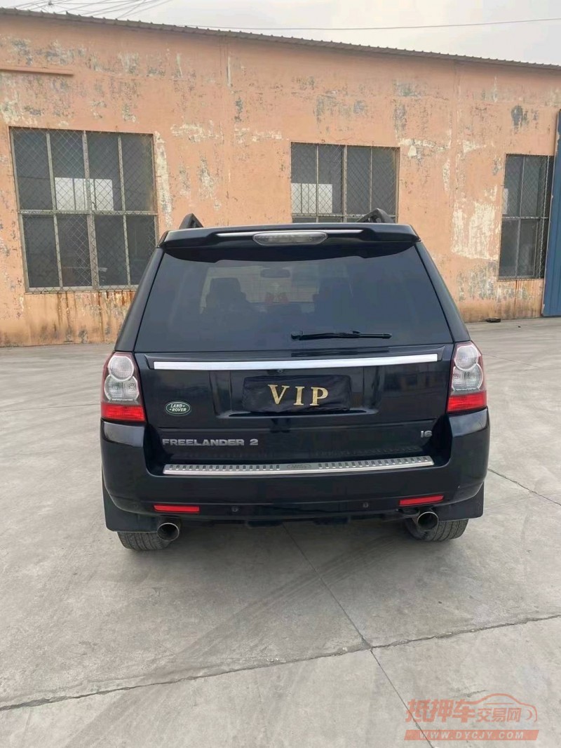 济宁12年路虎神行者8