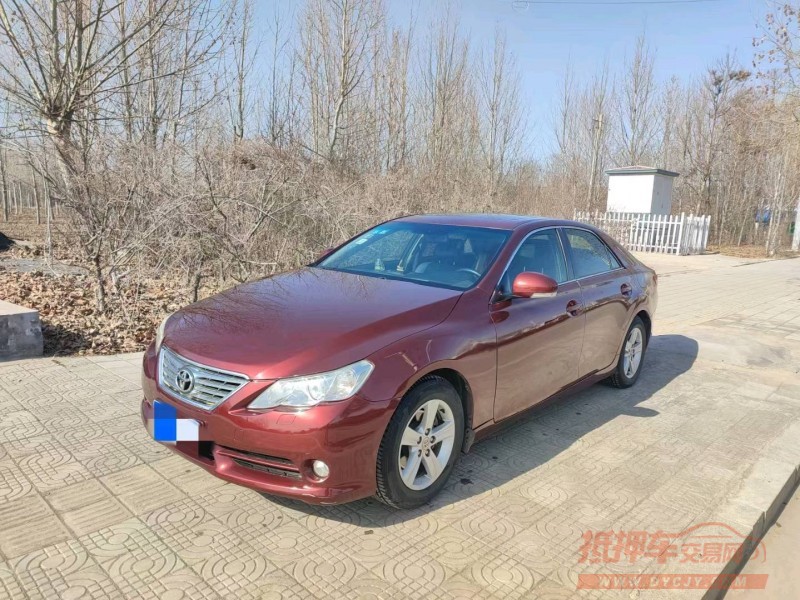 济宁12年丰田锐志2