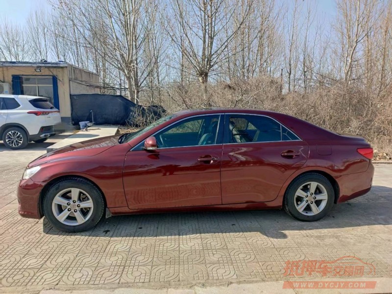 济宁12年丰田锐志7