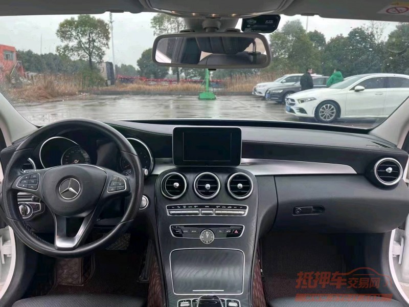 北京18年奔驰C8