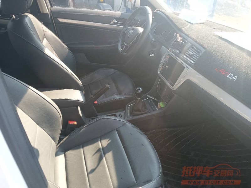 济宁17年大众朗行6