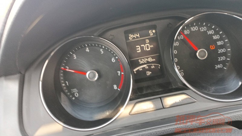 济宁17年大众朗行8