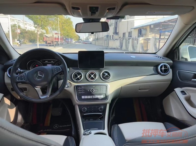 徐州18年奔驰GLA6