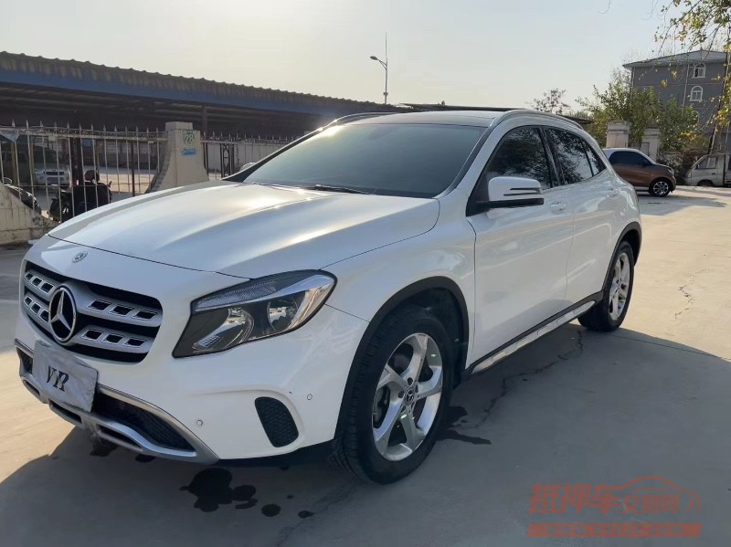 徐州18年奔驰GLA7