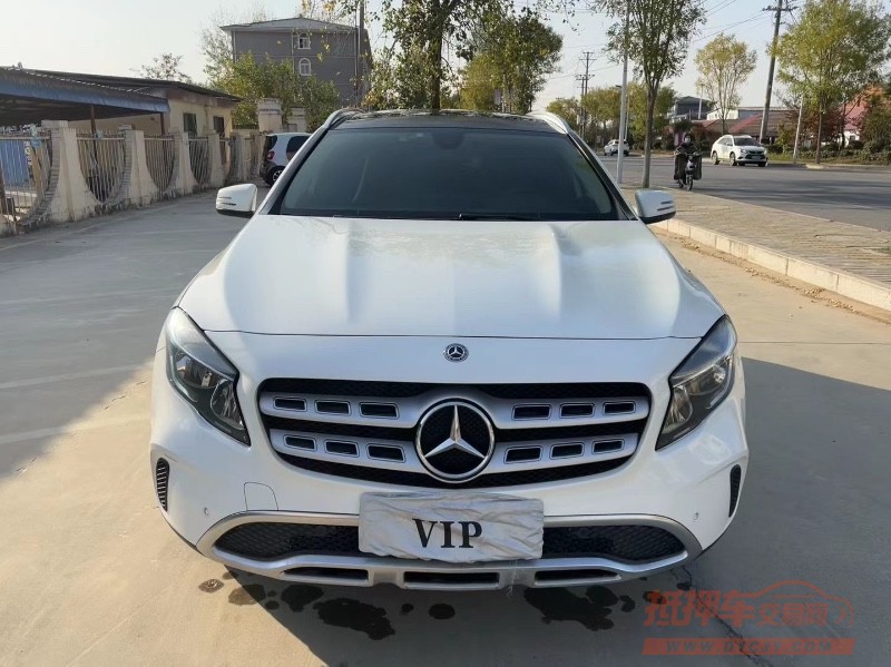 徐州18年奔驰GLA9
