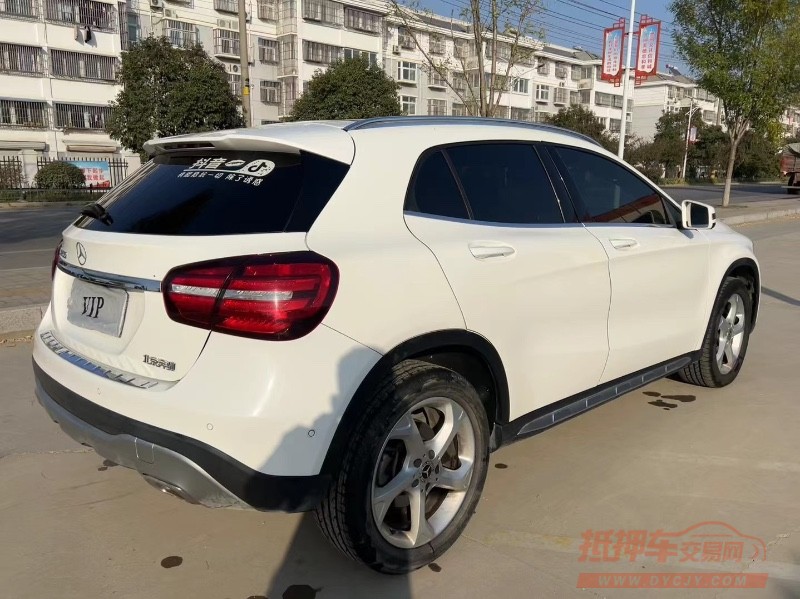 徐州18年奔驰GLA3