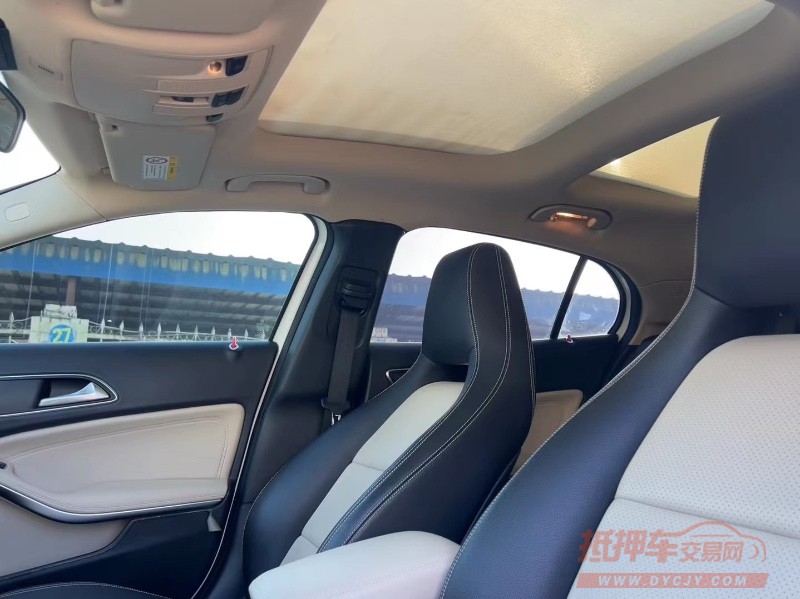 徐州18年奔驰GLA5