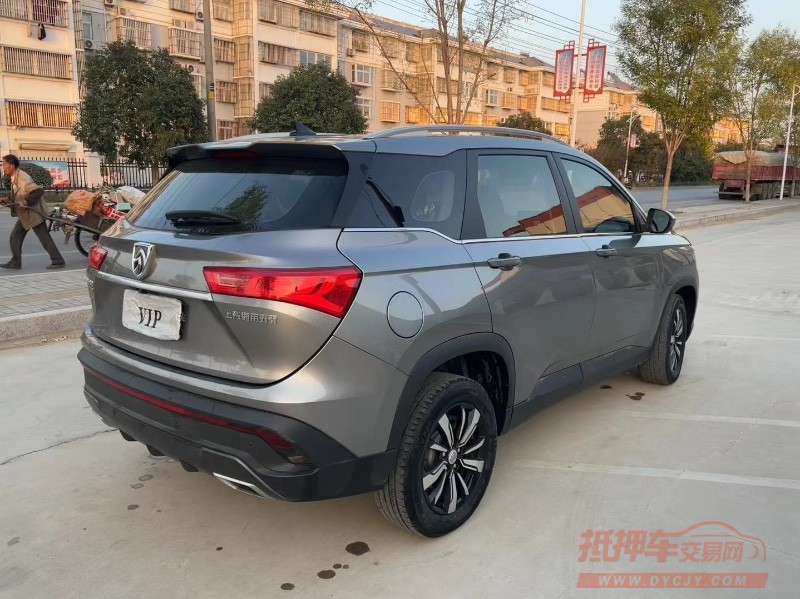 徐州19年寶駿5305