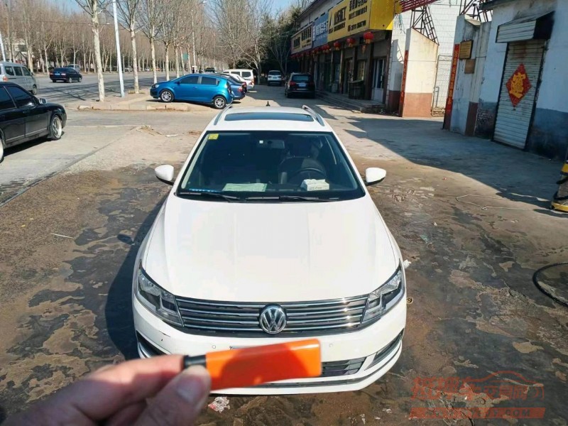 济宁17年大众朗行1