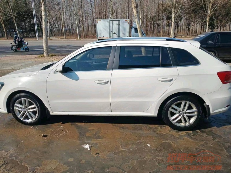 济宁17年大众朗行3