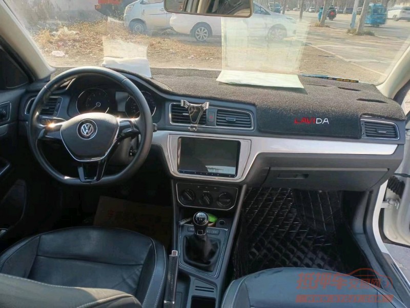 济宁17年大众朗行4