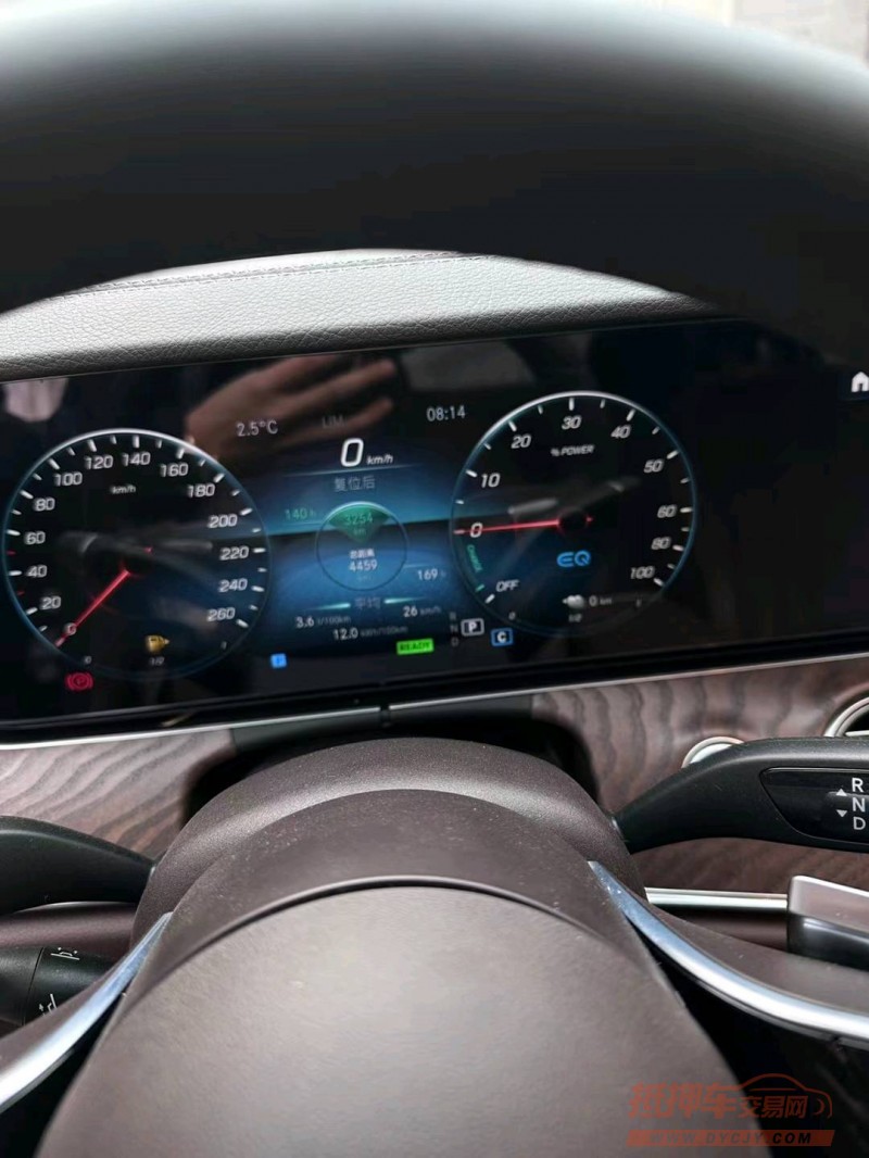 济宁22年奔驰E6