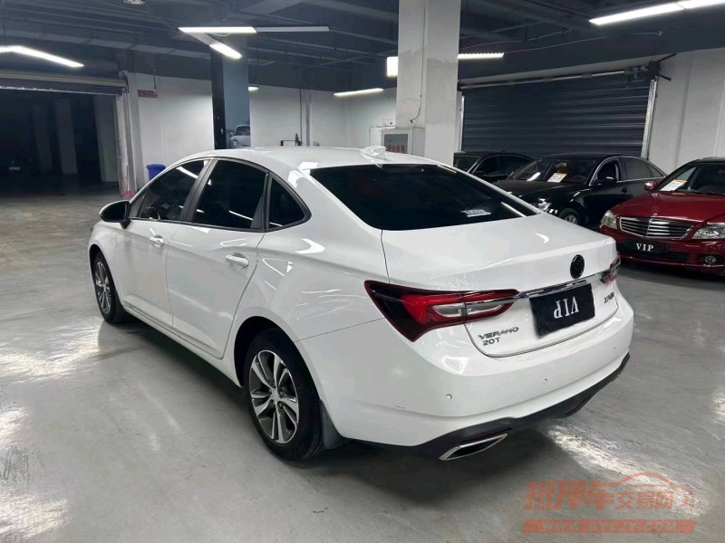 曲靖21年別克威朗4