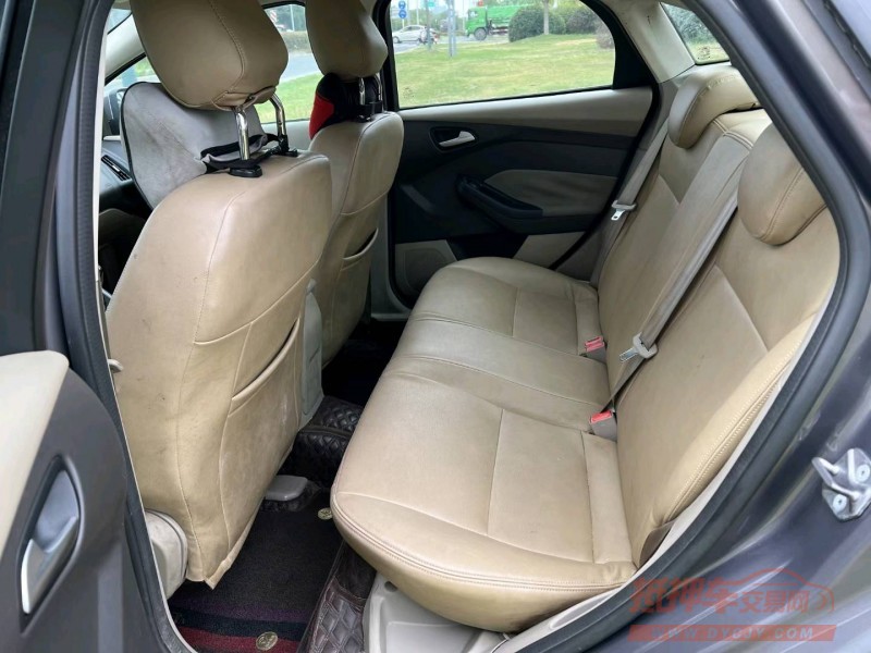 泰州15年福特福克斯6