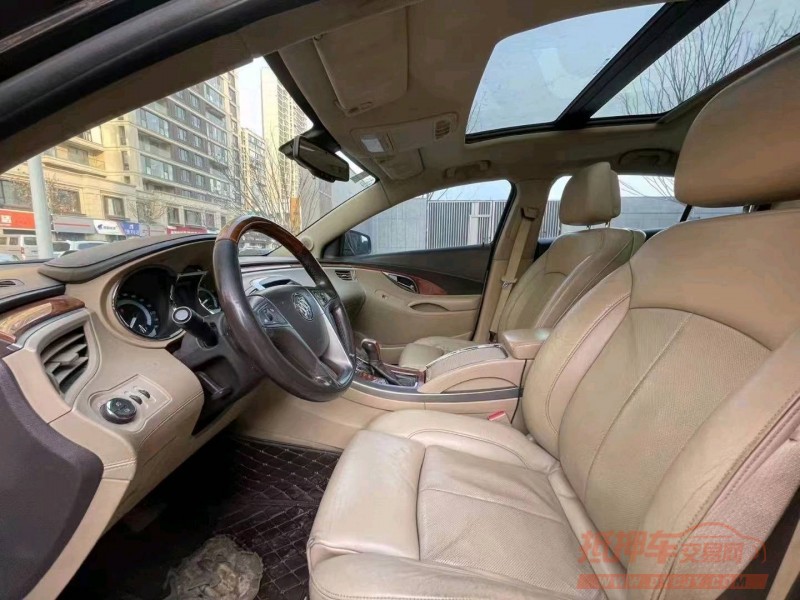 东营10年别克君越3