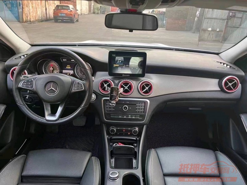 珠海17年奔驰GLA4