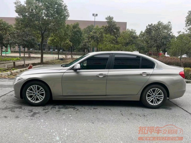 北京16年宝马3系4
