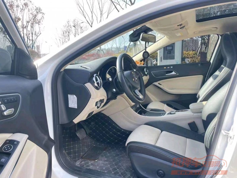 徐州18年奔驰GLA8