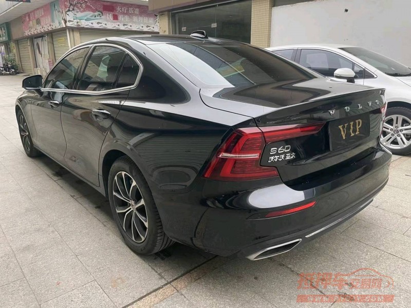 中山20年沃尔沃S60L8