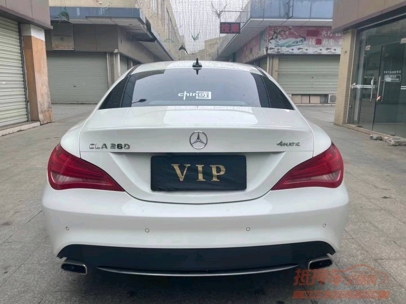 中山16年奔驰CLA9