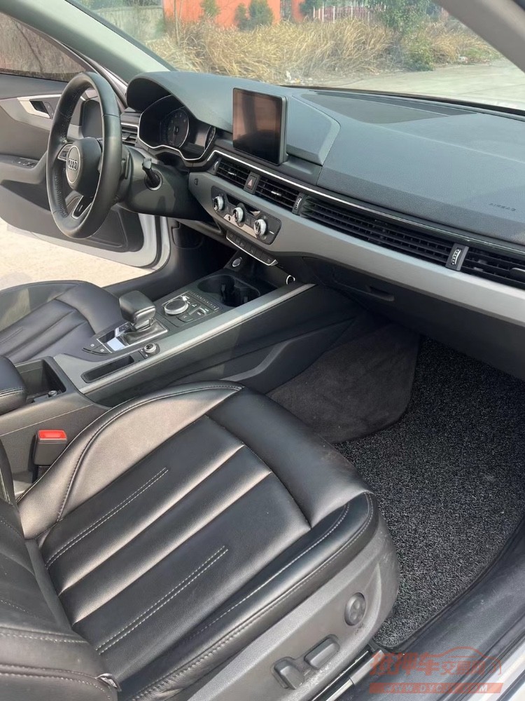 北京17年奥迪A4L3