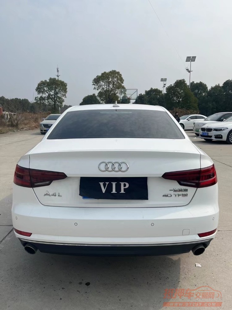 北京17年奥迪A4L1