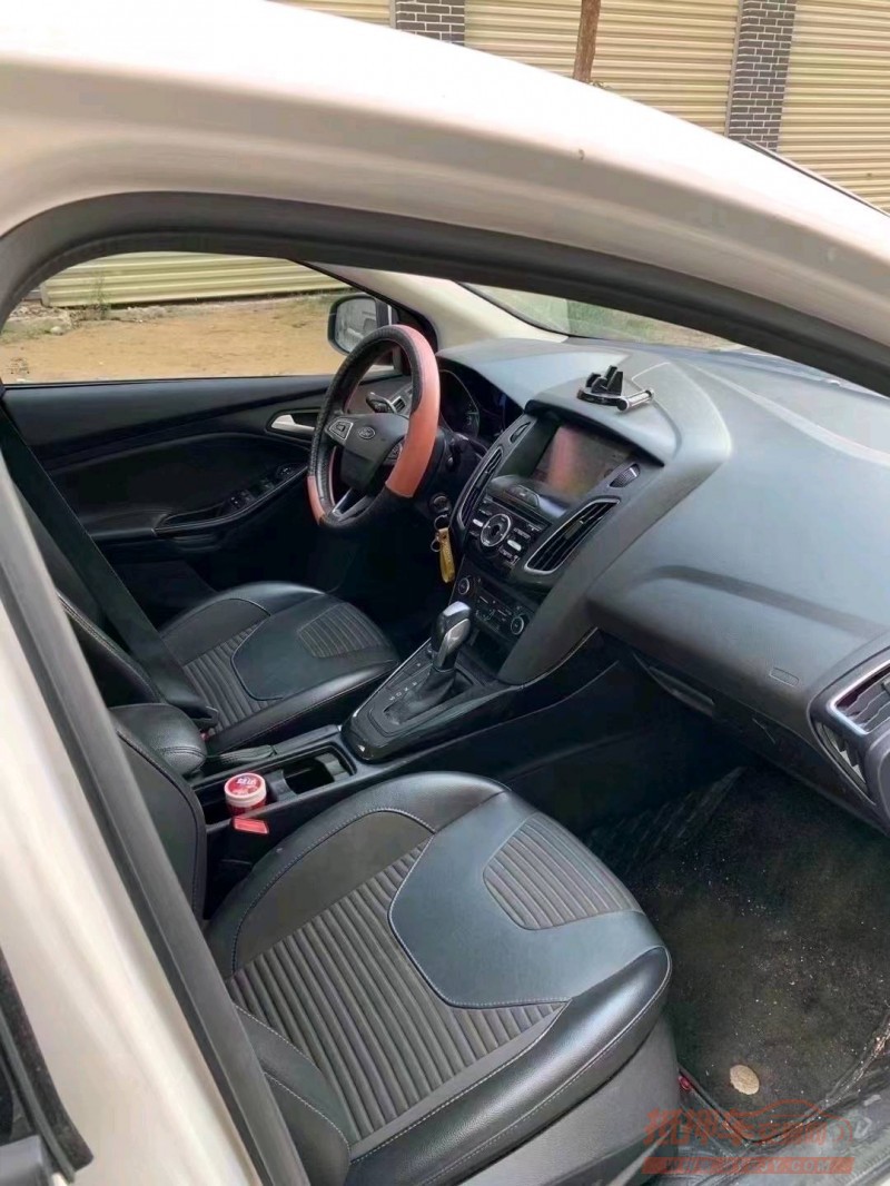 宜昌17年福特福克斯4