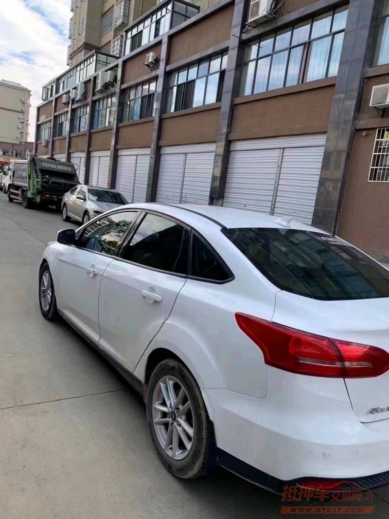 宜昌17年福特福克斯7