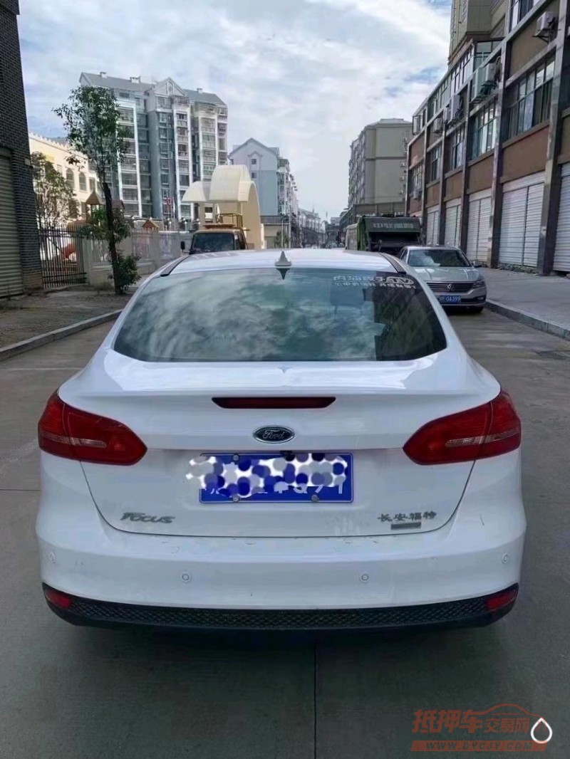 宜昌17年福特福克斯8