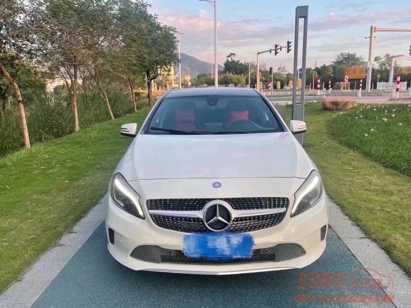 广州17年奔驰A1